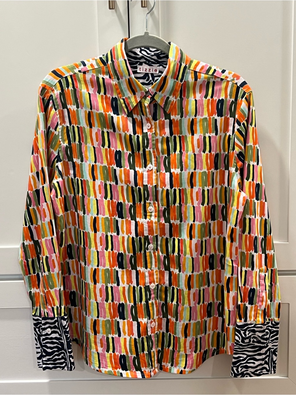 Tizzie by Dizzy Lizzie Abstract Colorful Button Down Shirt Zebra Cuffs M